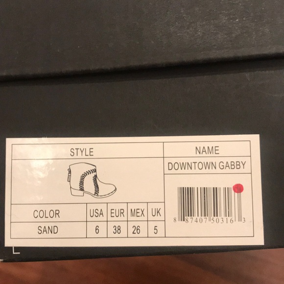 Kenneth Cole - Picture 7 of 7